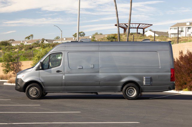 Used 2021 Mercedes-Benz Sprinter 4500 w/ Parking Package image 9