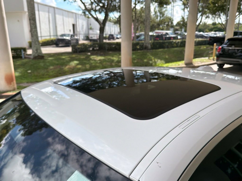 Used 2024 BMW i4 eDrive40 RWD image 15
