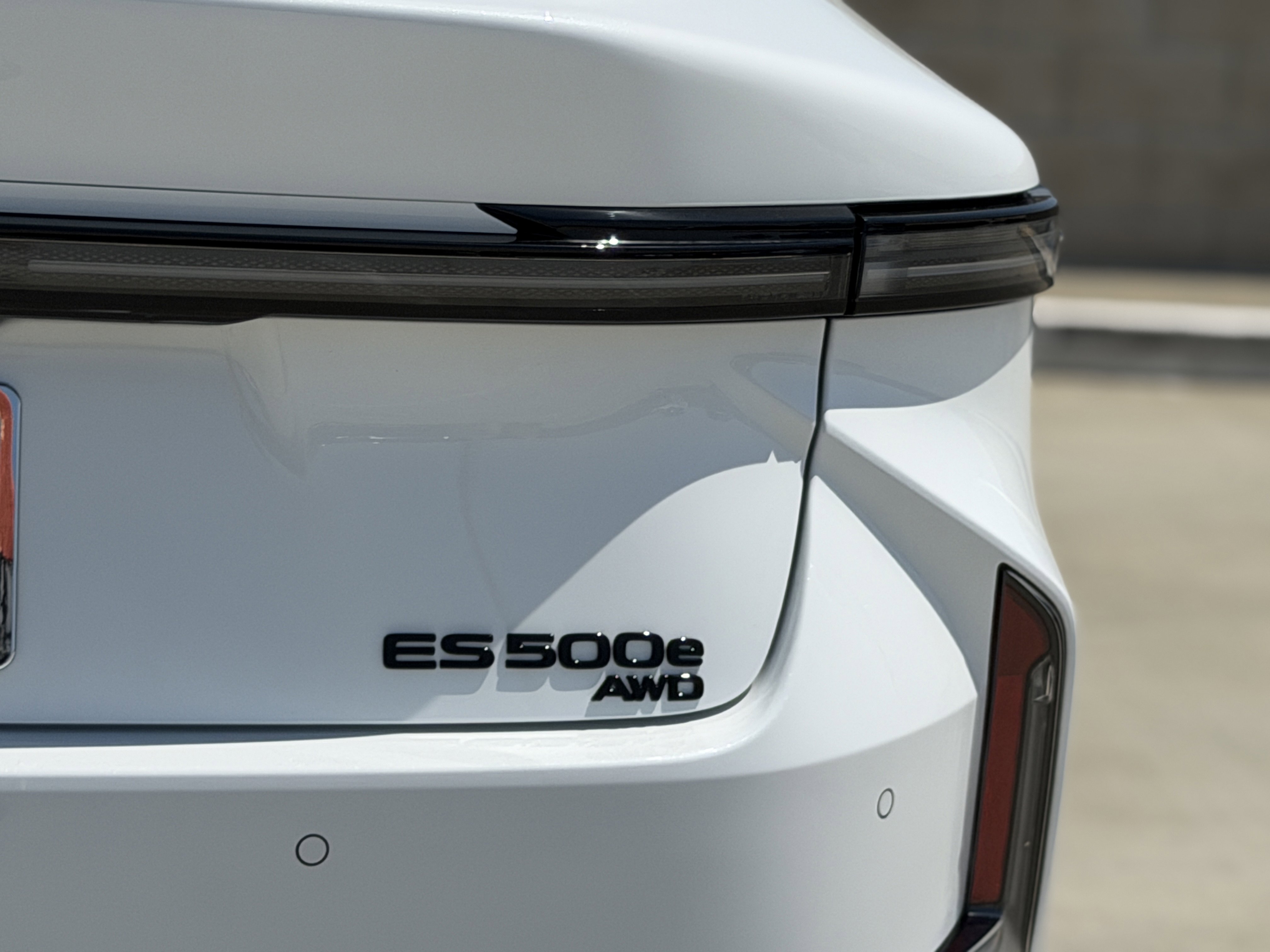New 2026 Lexus ES 500e AWD/4WD image 11