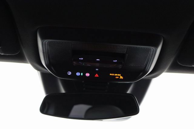 Used 2025 Chevrolet Equinox EV RS image 25