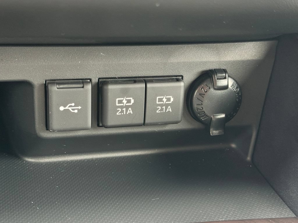 Used 2021 Toyota Highlander Platinum FWD image 28