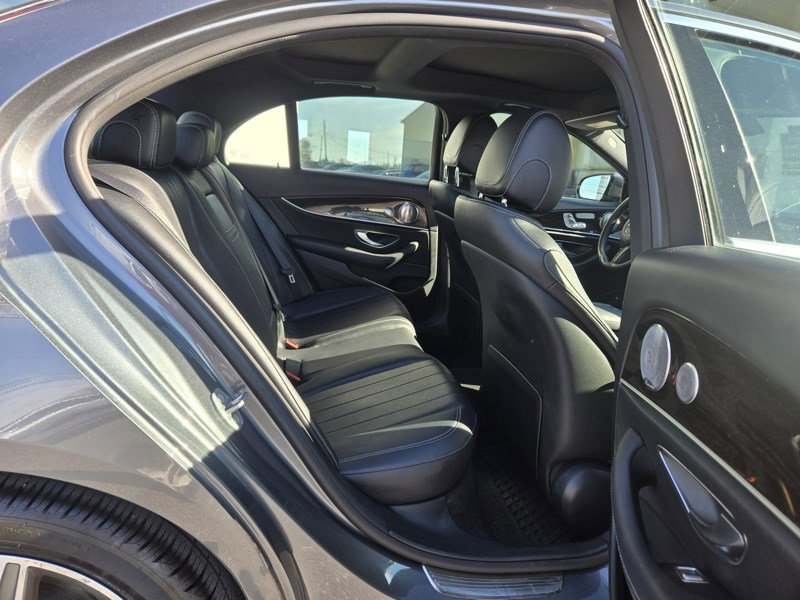 Used 2017 Mercedes-Benz E 300 4MATIC image 12