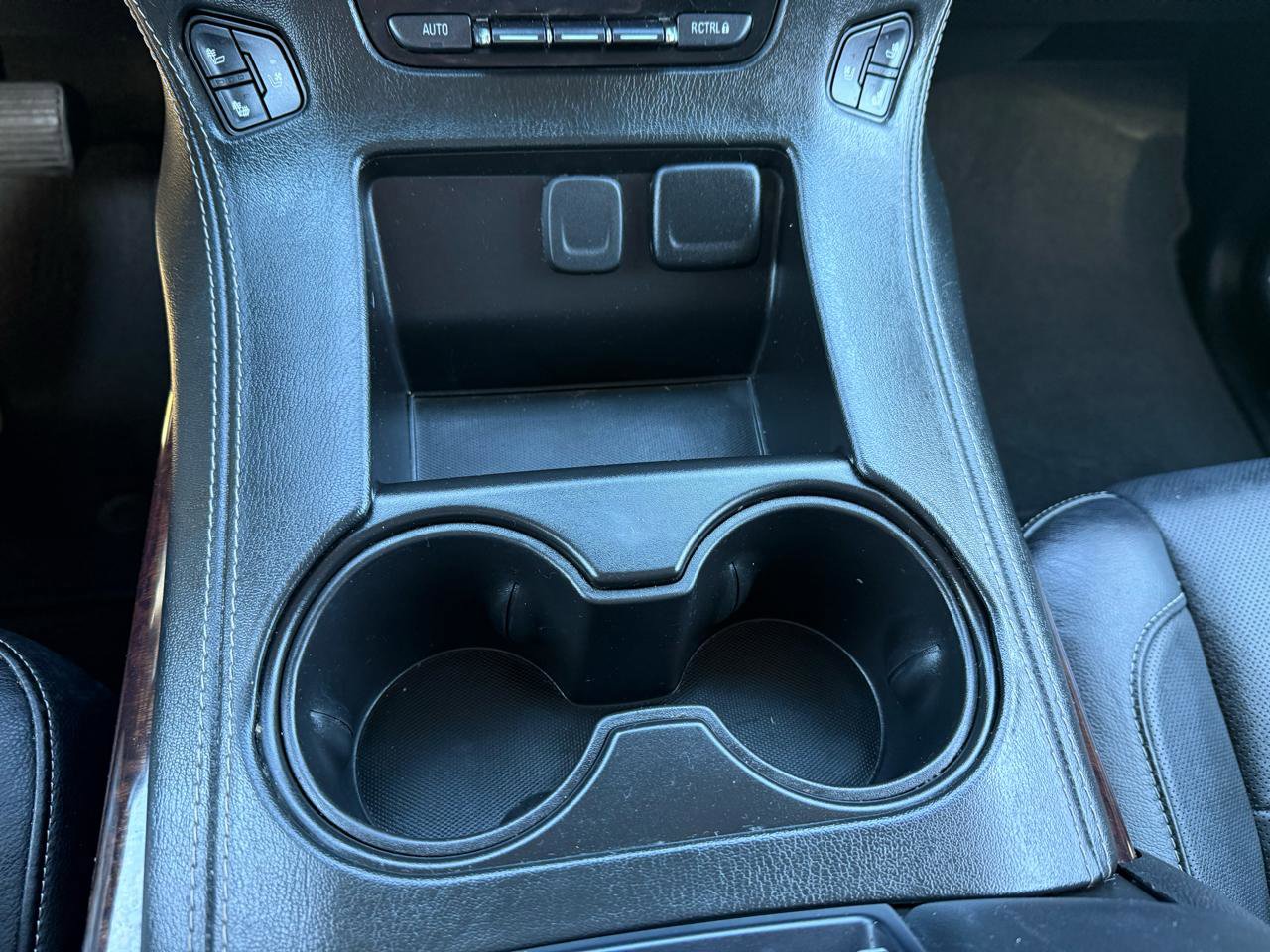 Used 2018 GMC Yukon SLT w/ Premium Edition AWD/4WD image 35