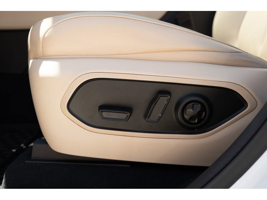 Used 2024 Jeep Grand Cherokee Limited RWD image 15