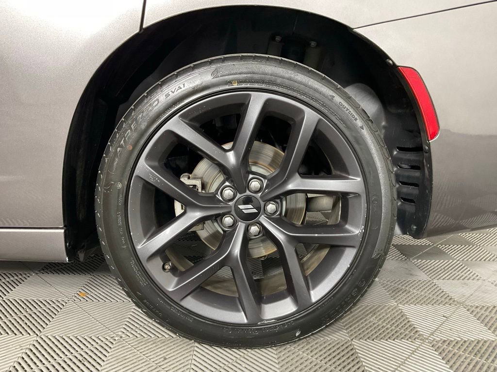 Used 2021 Dodge Charger SXT w/ Blacktop Package RWD image 10