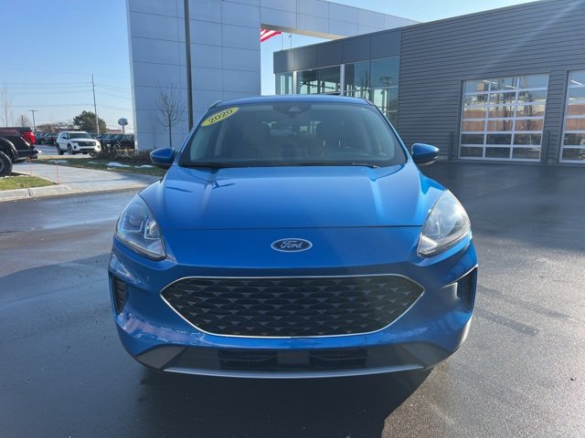 Used 2020 Ford Escape SE image 2