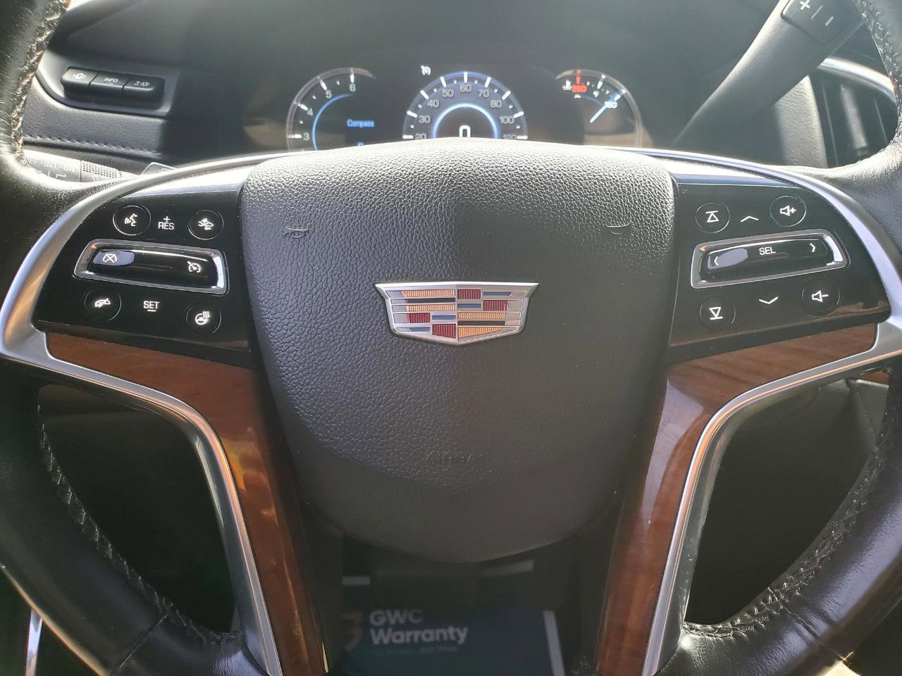 Used 2016 Cadillac Escalade Luxury AWD/4WD image 13