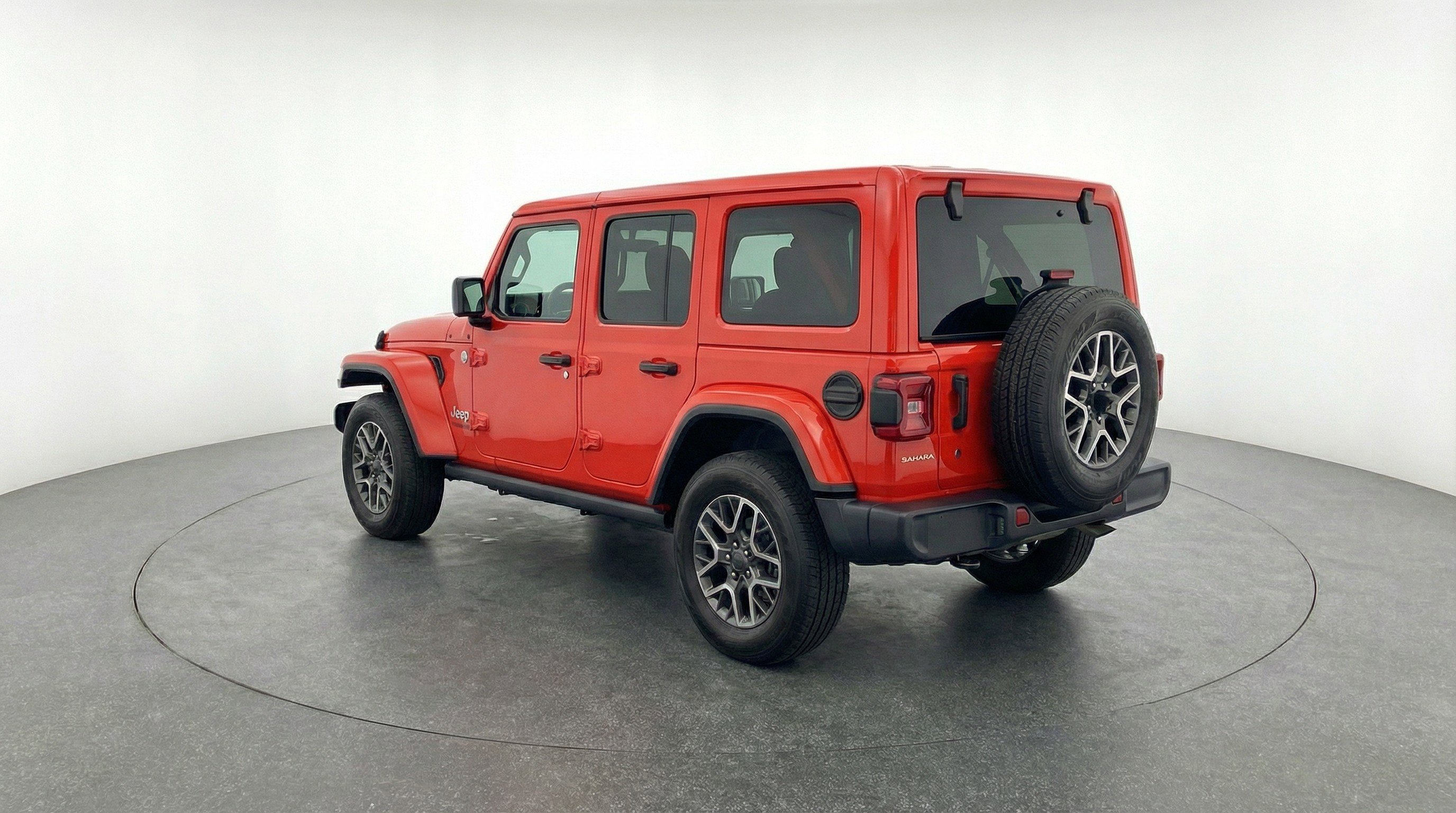 Used 2025 Jeep Wrangler Sahara image 6