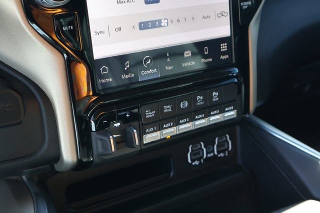 Used 2022 RAM 3500 Laramie image 17