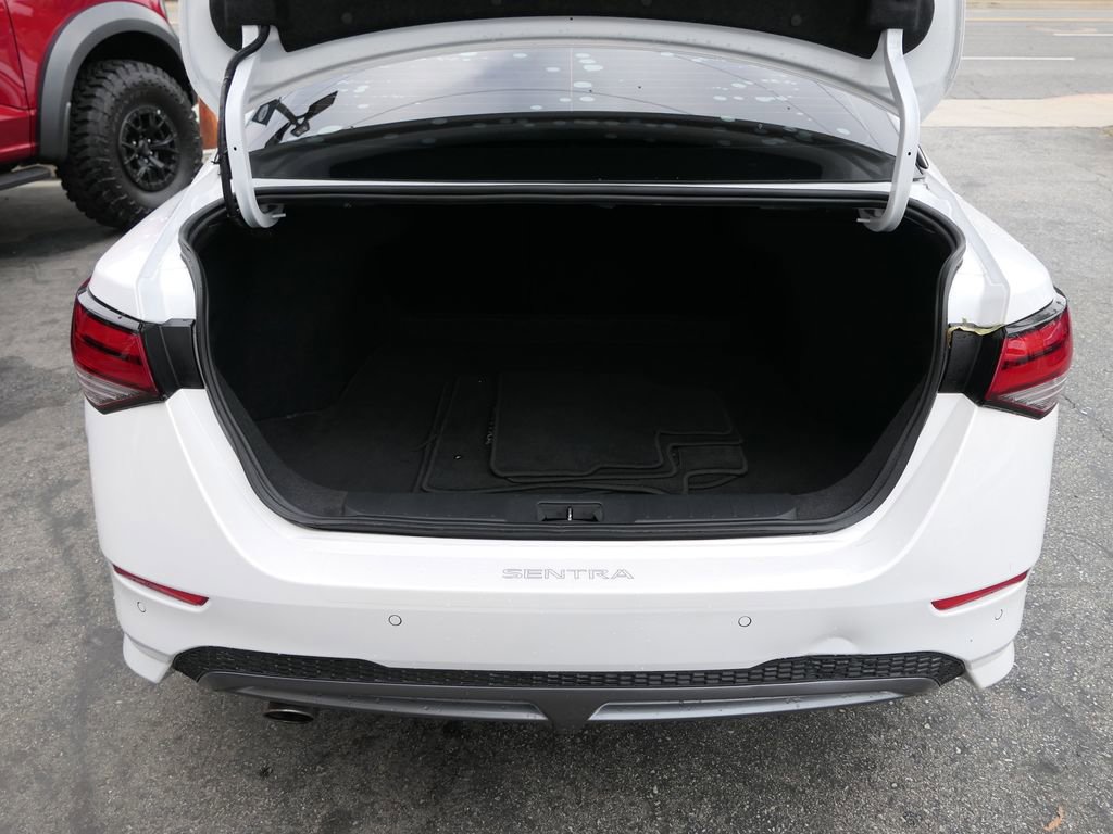Used 2023 Nissan Sentra SR w/ SR Premium Package FWD image 23
