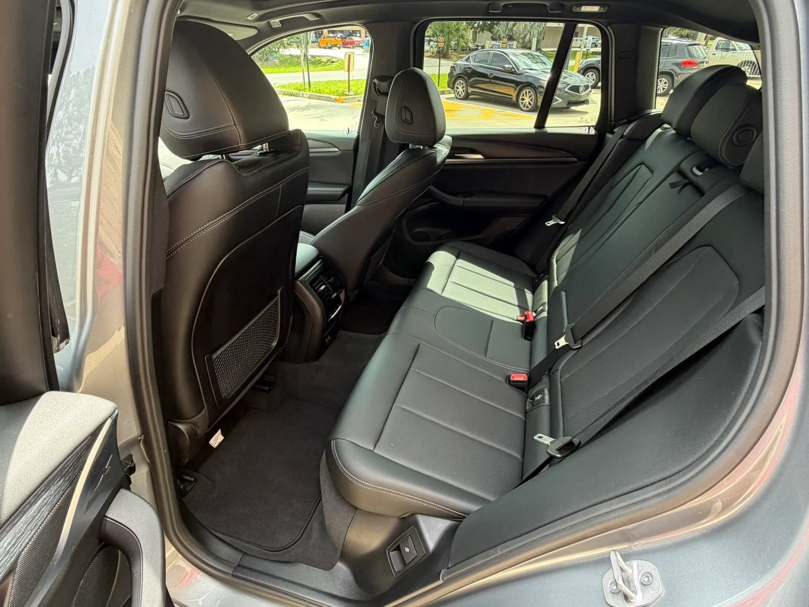 Used 2024 BMW X3 sDrive30i w/ Convenience Package RWD image 13