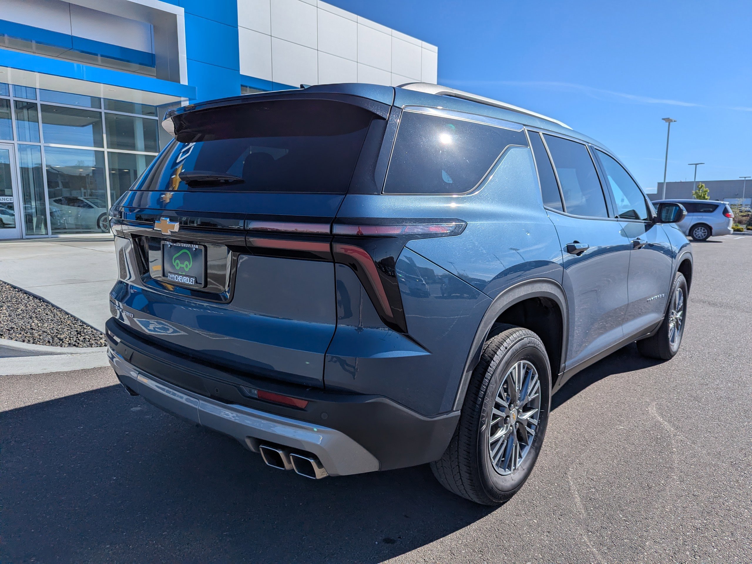 Certified 2025 Chevrolet Traverse LT AWD/4WD image 39