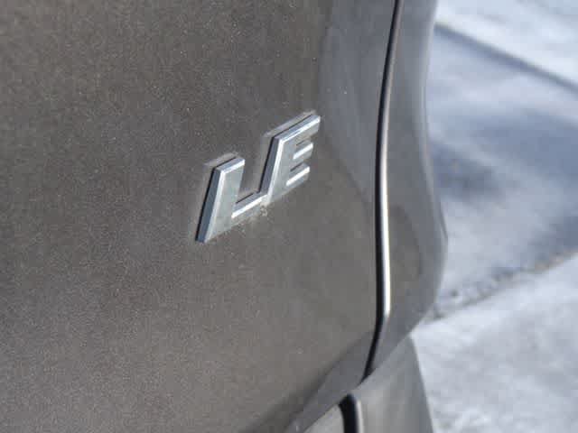 Used 2019 Toyota RAV4 LE w/ Carpet Mat Package FWD image 22