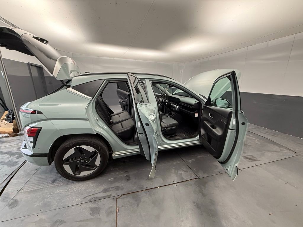 Used 2025 Hyundai Kona Limited image 20