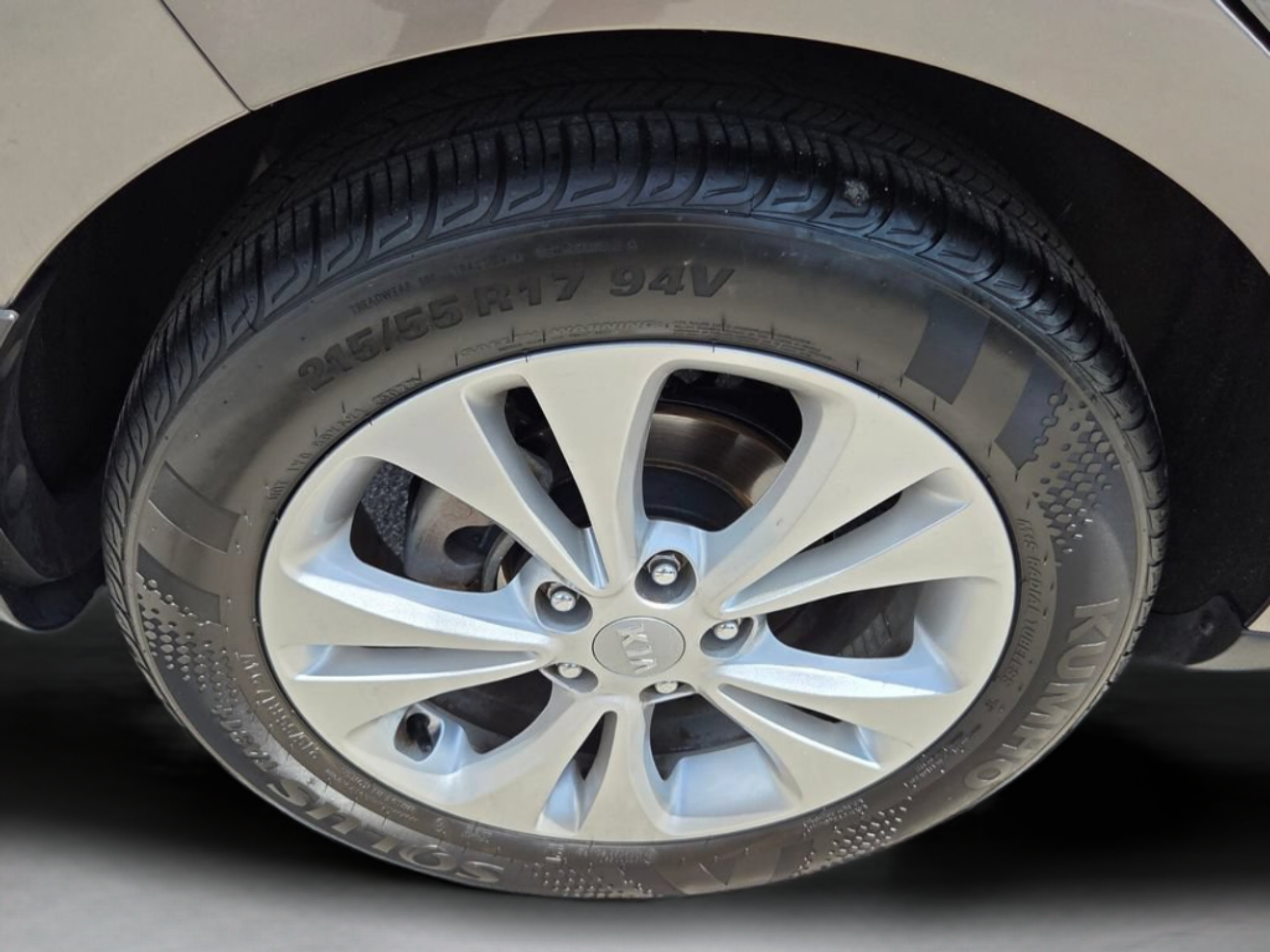 Used 2015 Kia Soul + FWD image 18