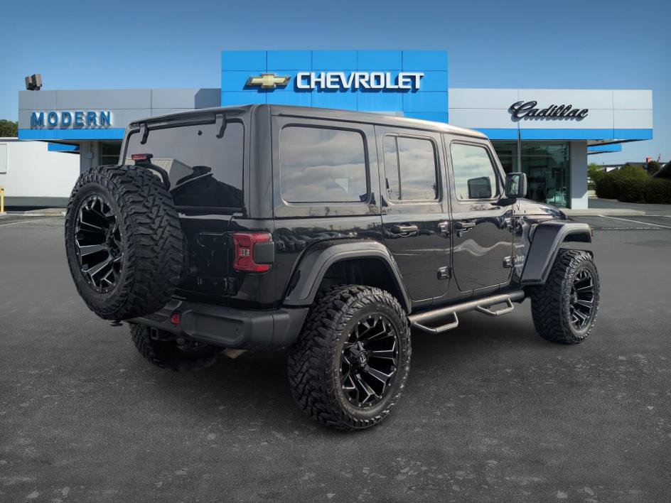 Used 2019 Jeep Wrangler Unlimited Sahara w/ Safety Group image 5