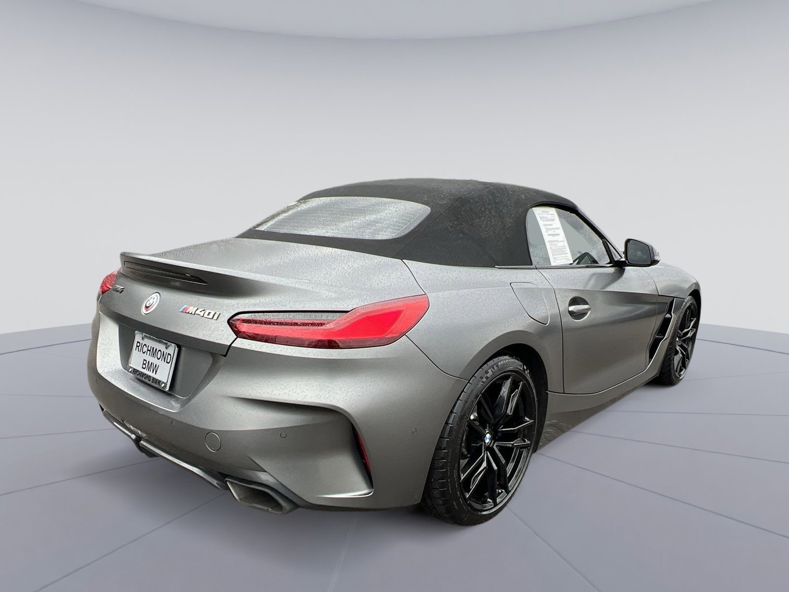 Used 2023 BMW Z4 M40i w/ Premium Package image 9