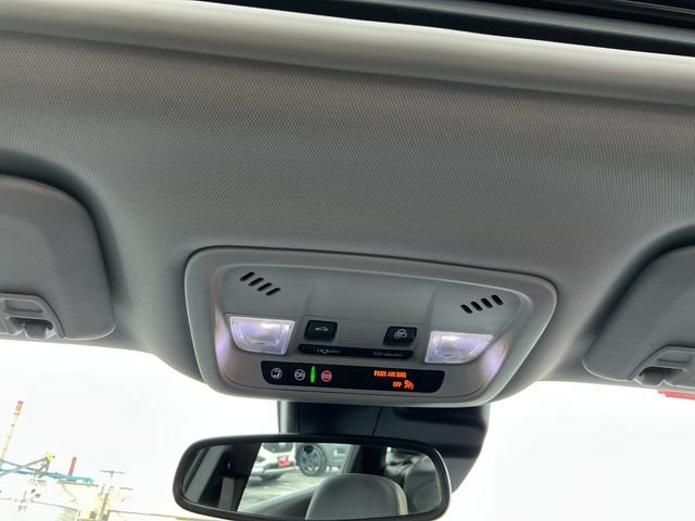 Used 2021 Chevrolet Malibu Premier image 36