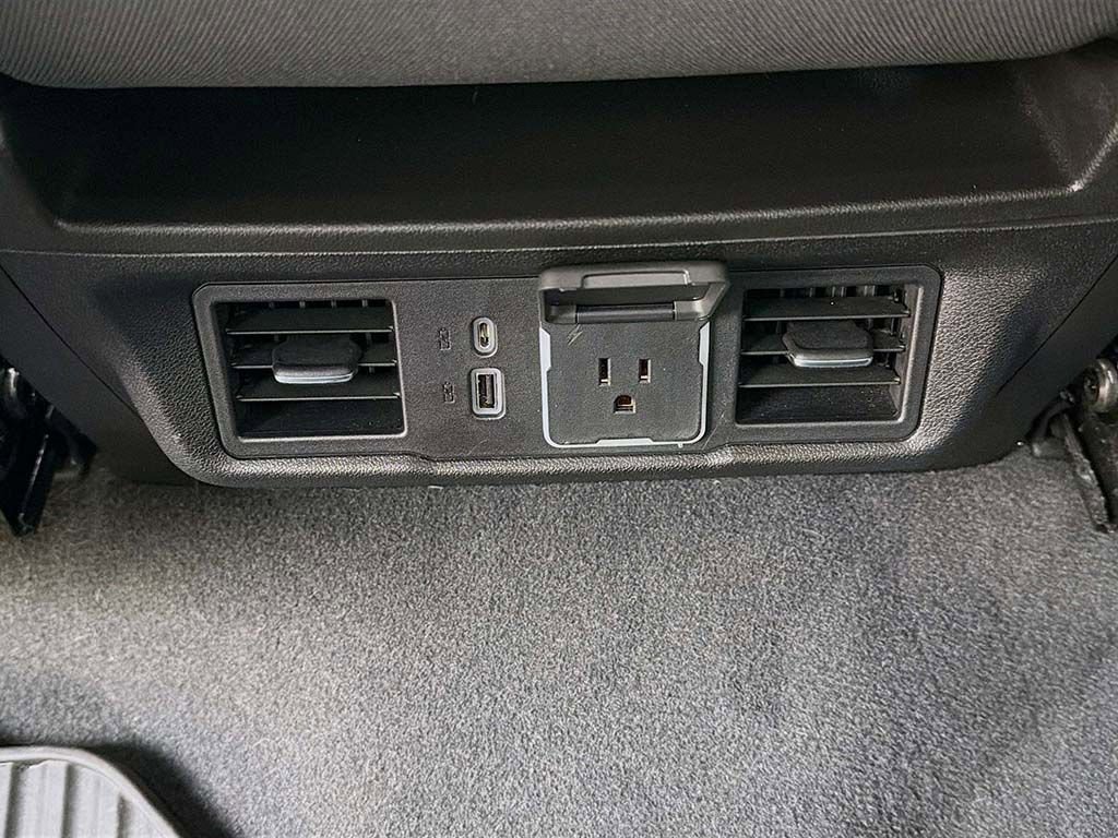 Used 2023 Chevrolet Silverado 1500 LT image 35