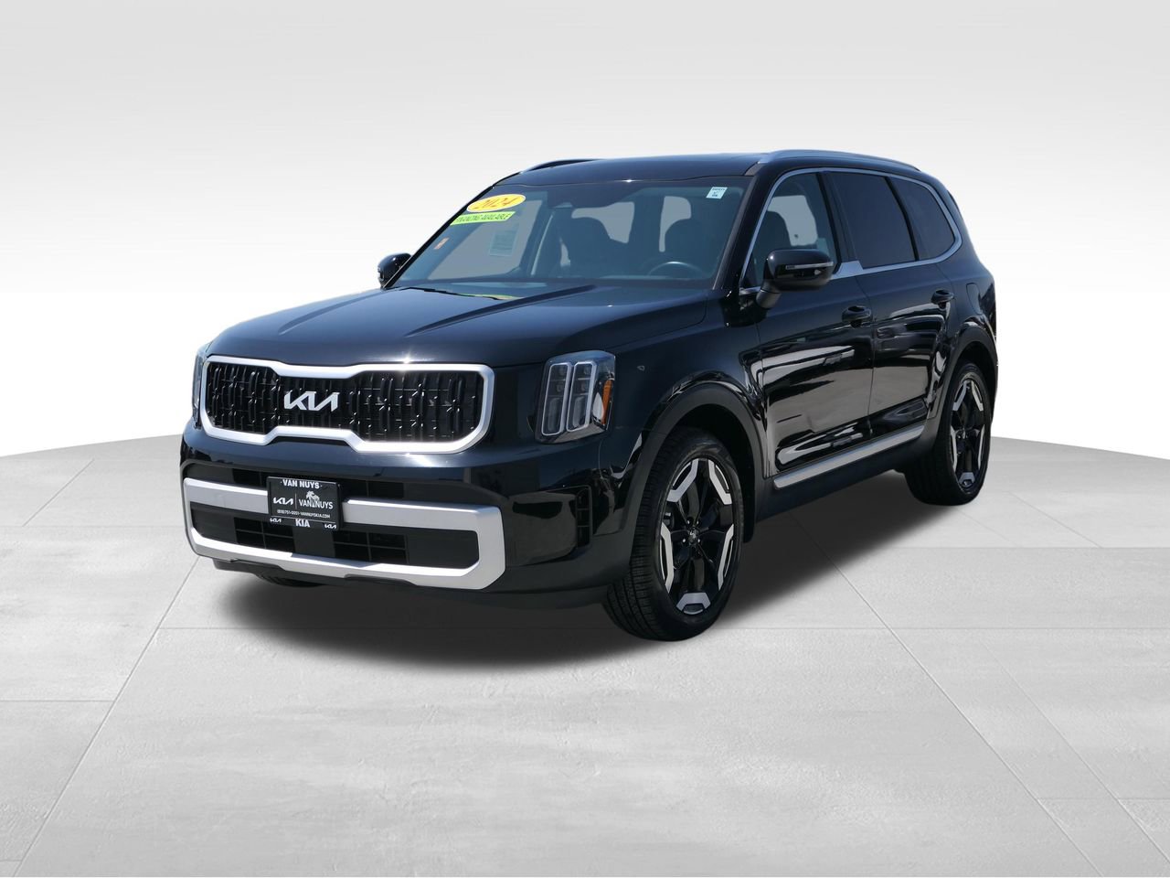 Used 2024 Kia Telluride EX w/ EX Captain's Chair Package FWD image 7