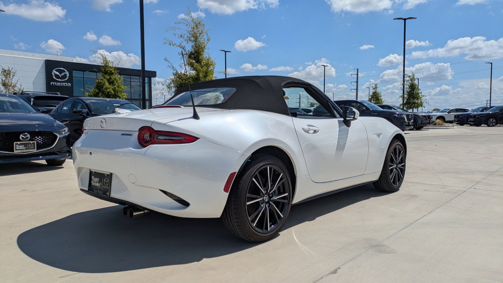 New 2026 MAZDA MX-5 Miata Grand Touring RWD image 9