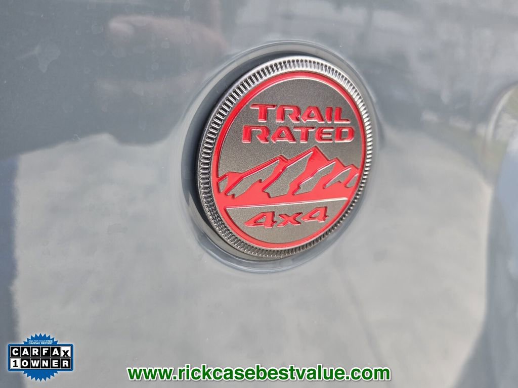 Used 2025 Jeep Gladiator Rubicon w/ Convenience Group image 18