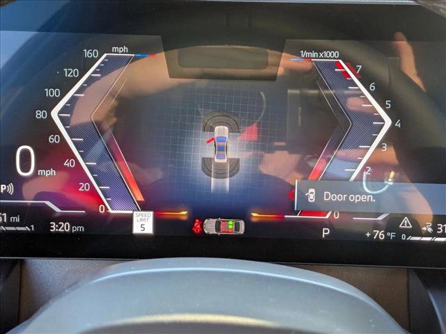 New 2026 BMW 550e xDrive image 11