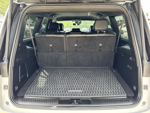 Used 2024 Jeep Wagoneer L Series II w/ Flexible Seating Group image 12