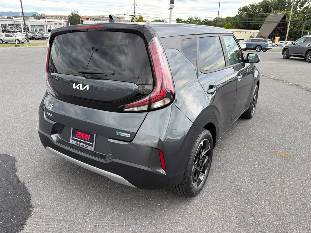 Used 2024 Kia Soul EX FWD image 5