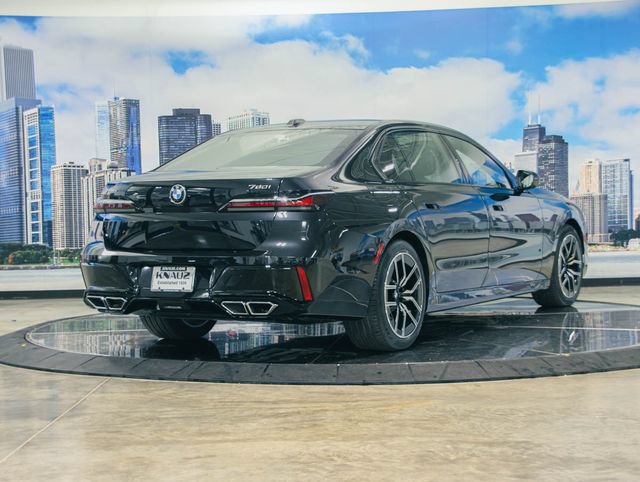 Used 2026 BMW 760i xDrive w/ Executive Package AWD/4WD image 8