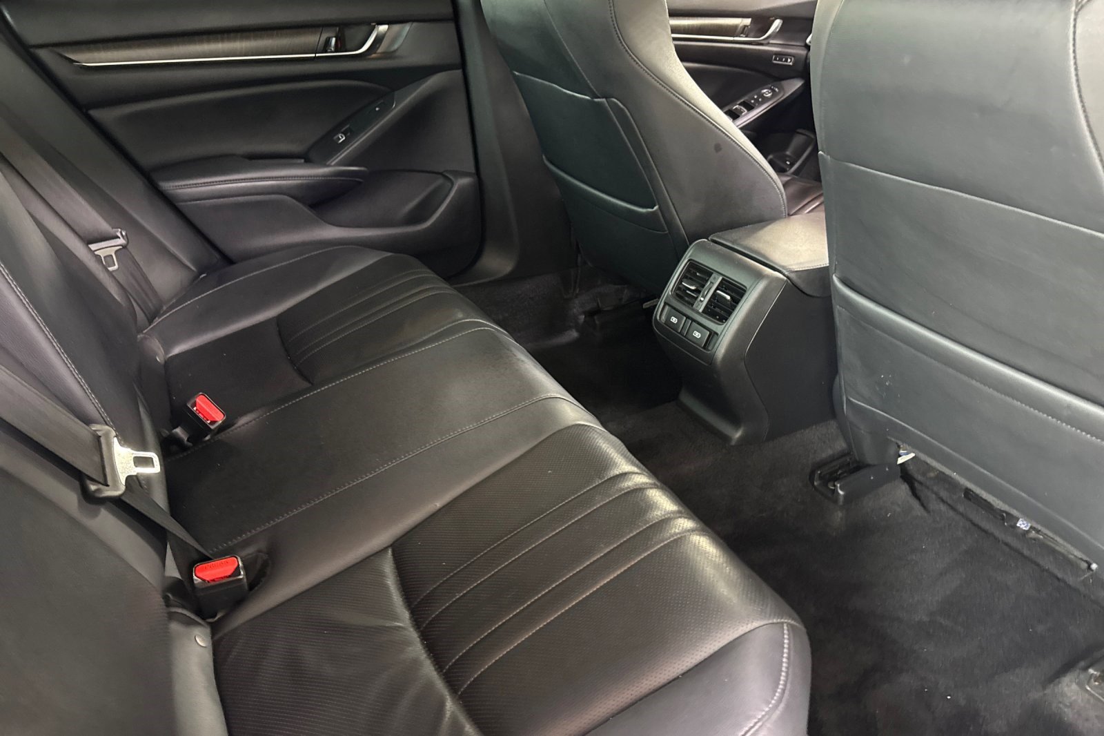 Used 2022 Honda Accord Touring image 31