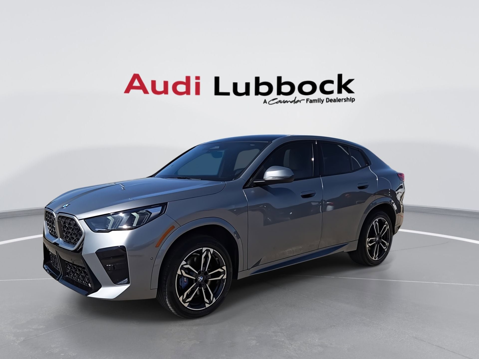 Used 2026 BMW X2 xDrive28i AWD/4WD image 4