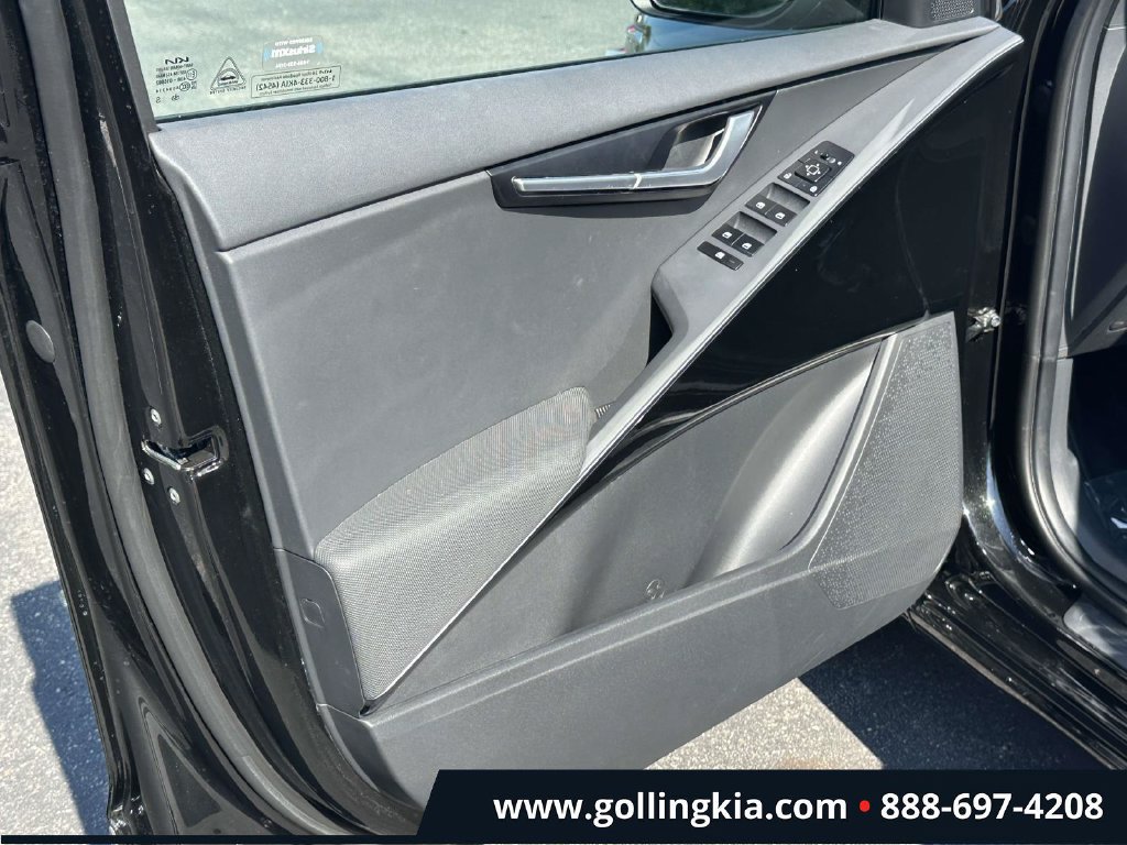 Certified 2025 Kia Niro EX FWD image 13