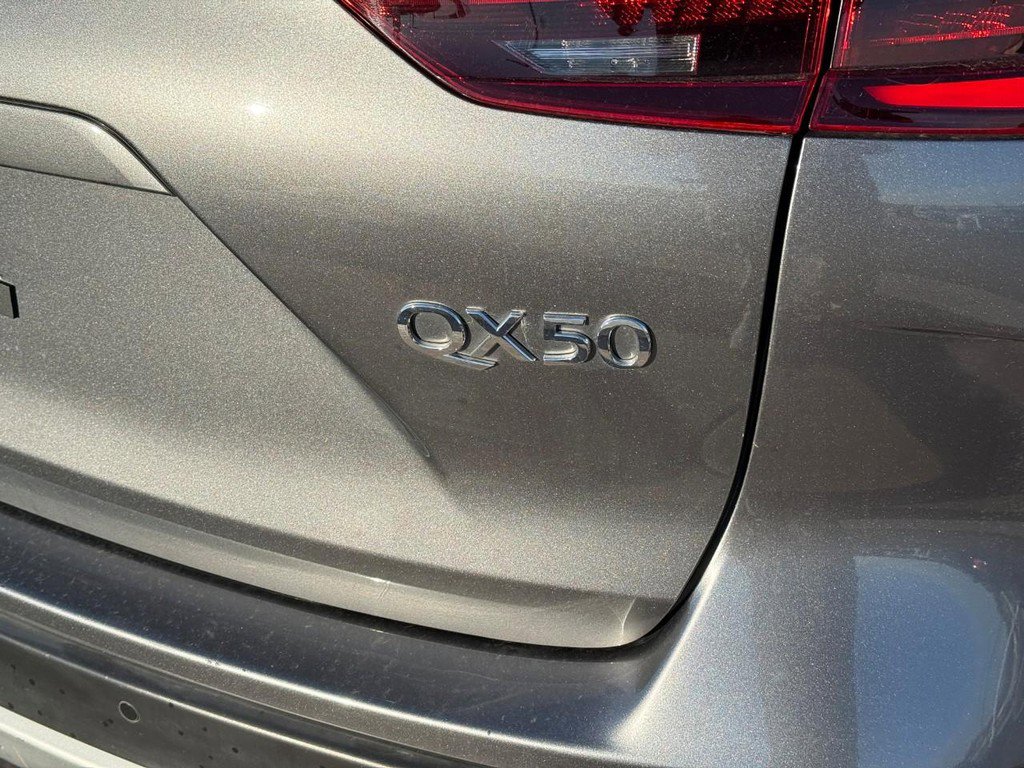 Used 2020 INFINITI QX50 Luxe image 7