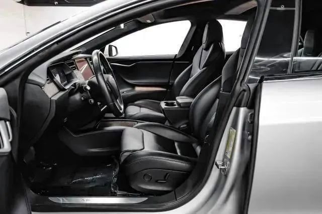 Used 2018 Tesla Model S 75D image 4