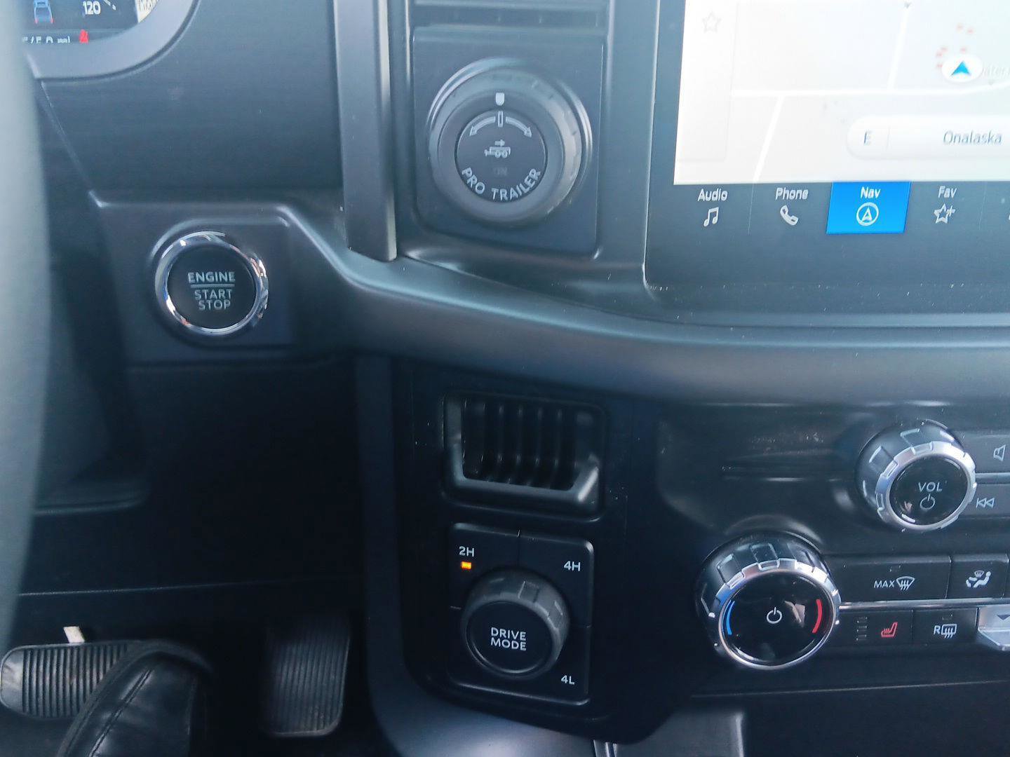 Used 2024 Ford F150 XLT w/ Equipment Group 302A MID image 15