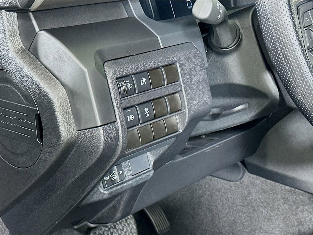 Certified 2025 Toyota Tacoma SR RWD image 10
