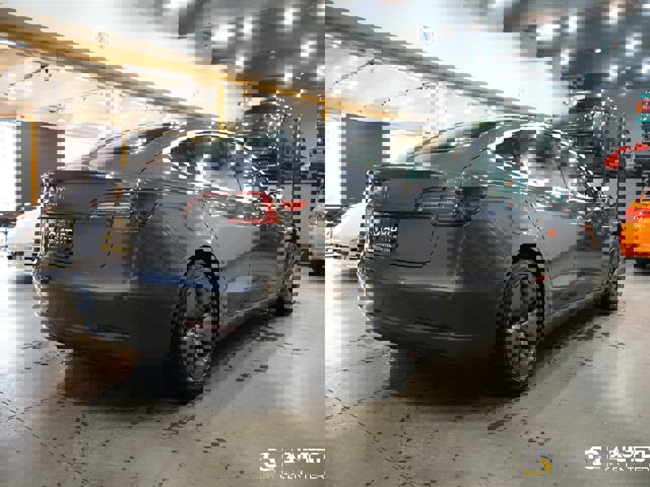 Used 2020 Tesla Model 3 Standard Range Plus image 4