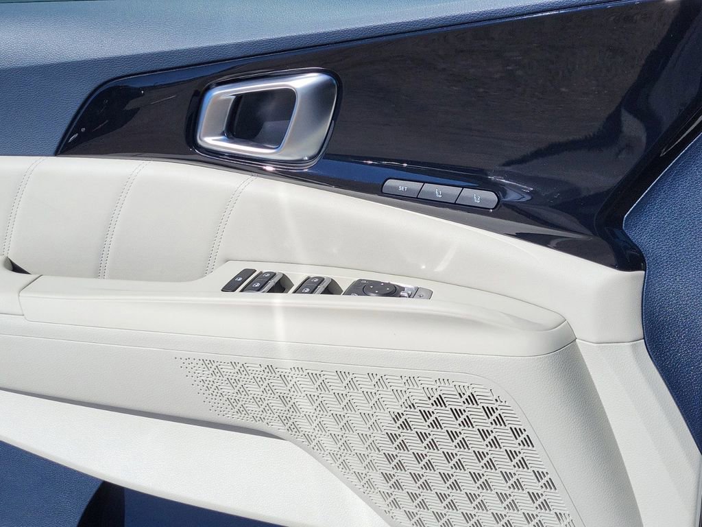 New 2025 Kia Carnival SX Prestige image 6