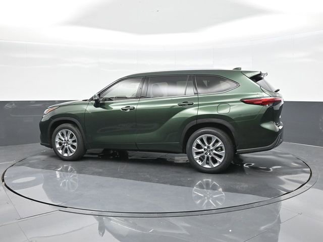 Used 2023 Toyota Highlander Limited FWD image 5