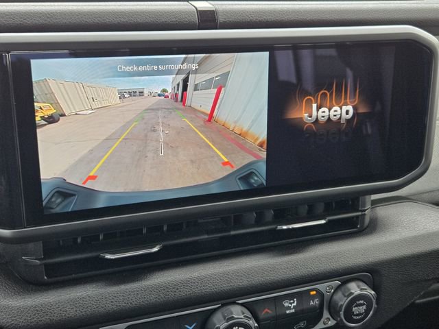 Certified 2025 Jeep Gladiator Sport AWD/4WD image 17