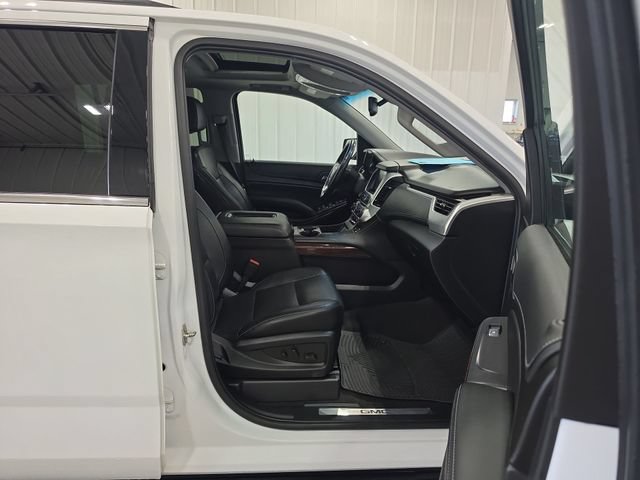 Used 2019 GMC Yukon XL SLT w/ Open Road Package AWD/4WD image 31