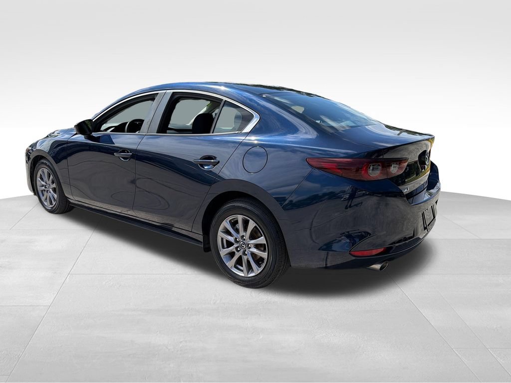 Used 2022 MAZDA MAZDA3 s FWD image 5