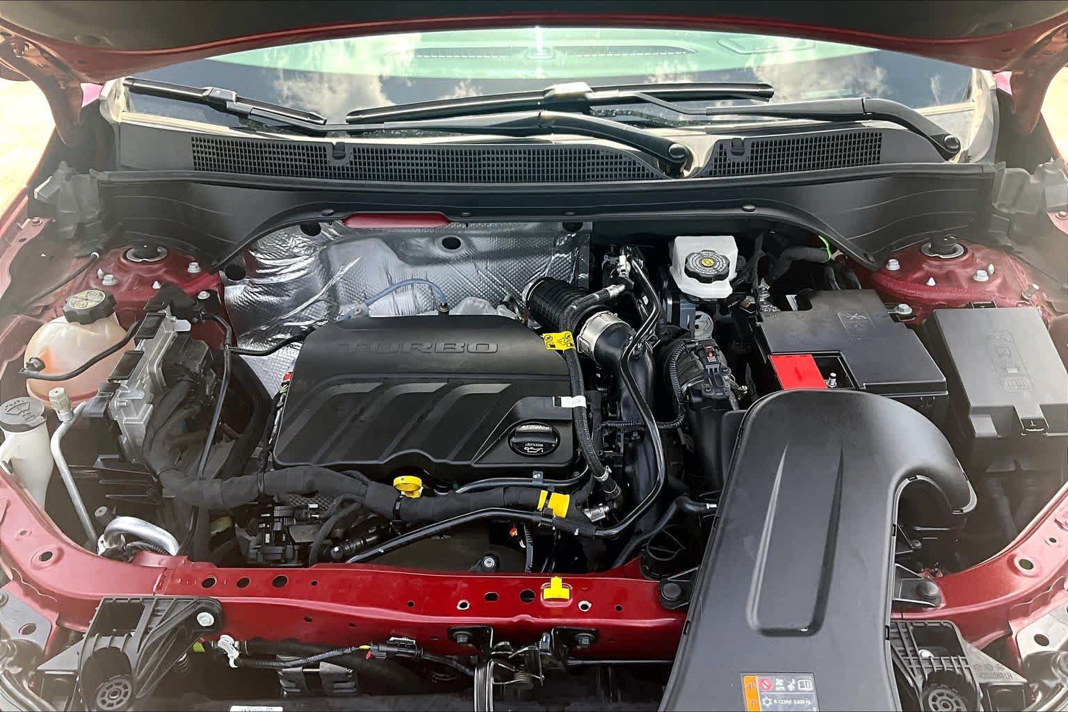 Used 2025 Buick Envista Preferred FWD image 32