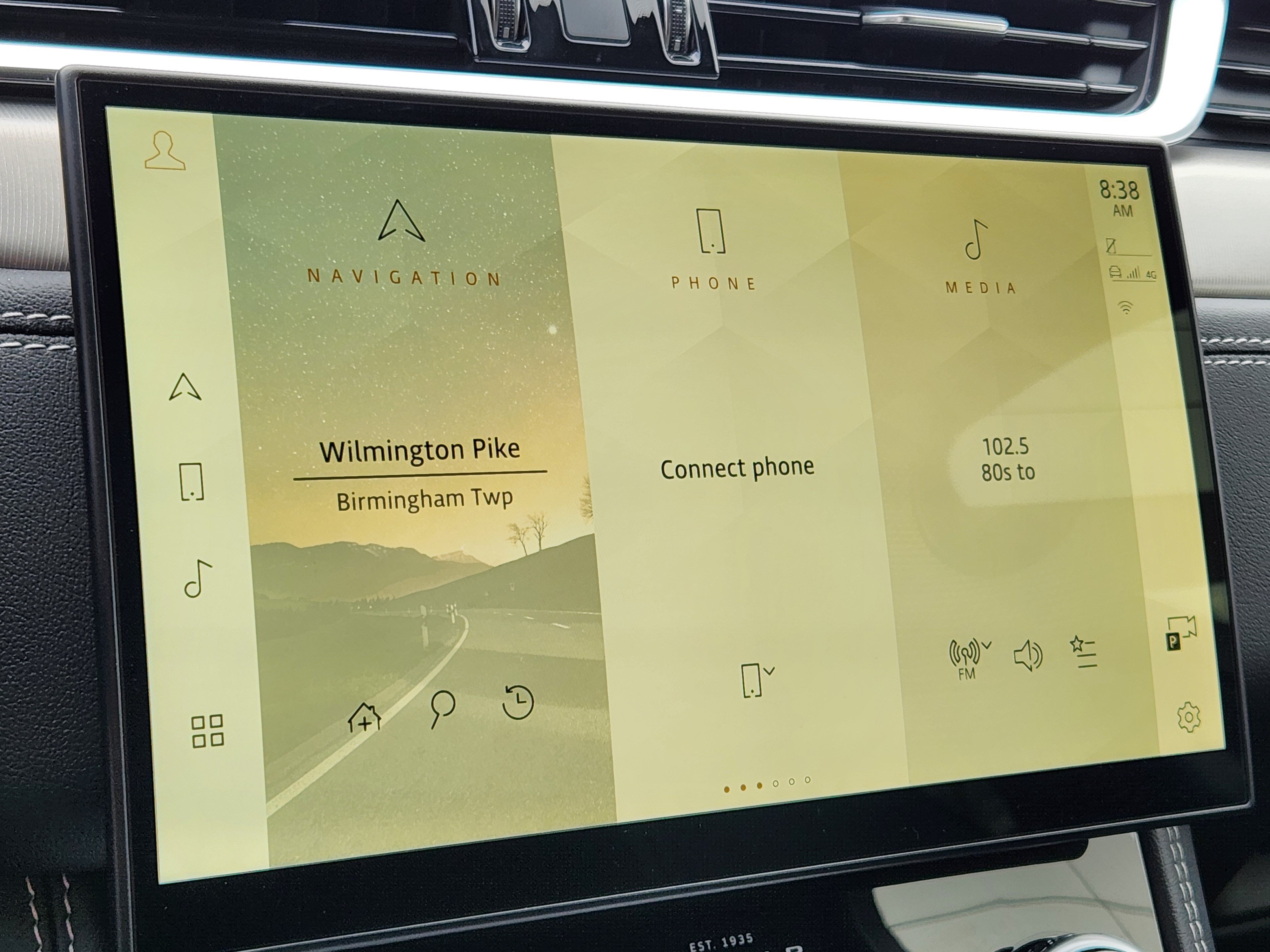 Certified 2025 Jaguar F-PACE R-Dynamic S AWD/4WD image 21