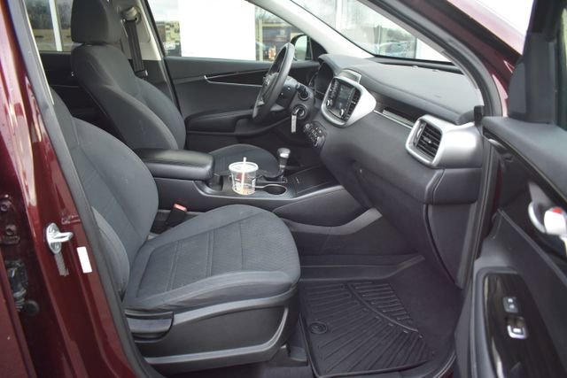 Used 2020 Kia Sorento LX image 40