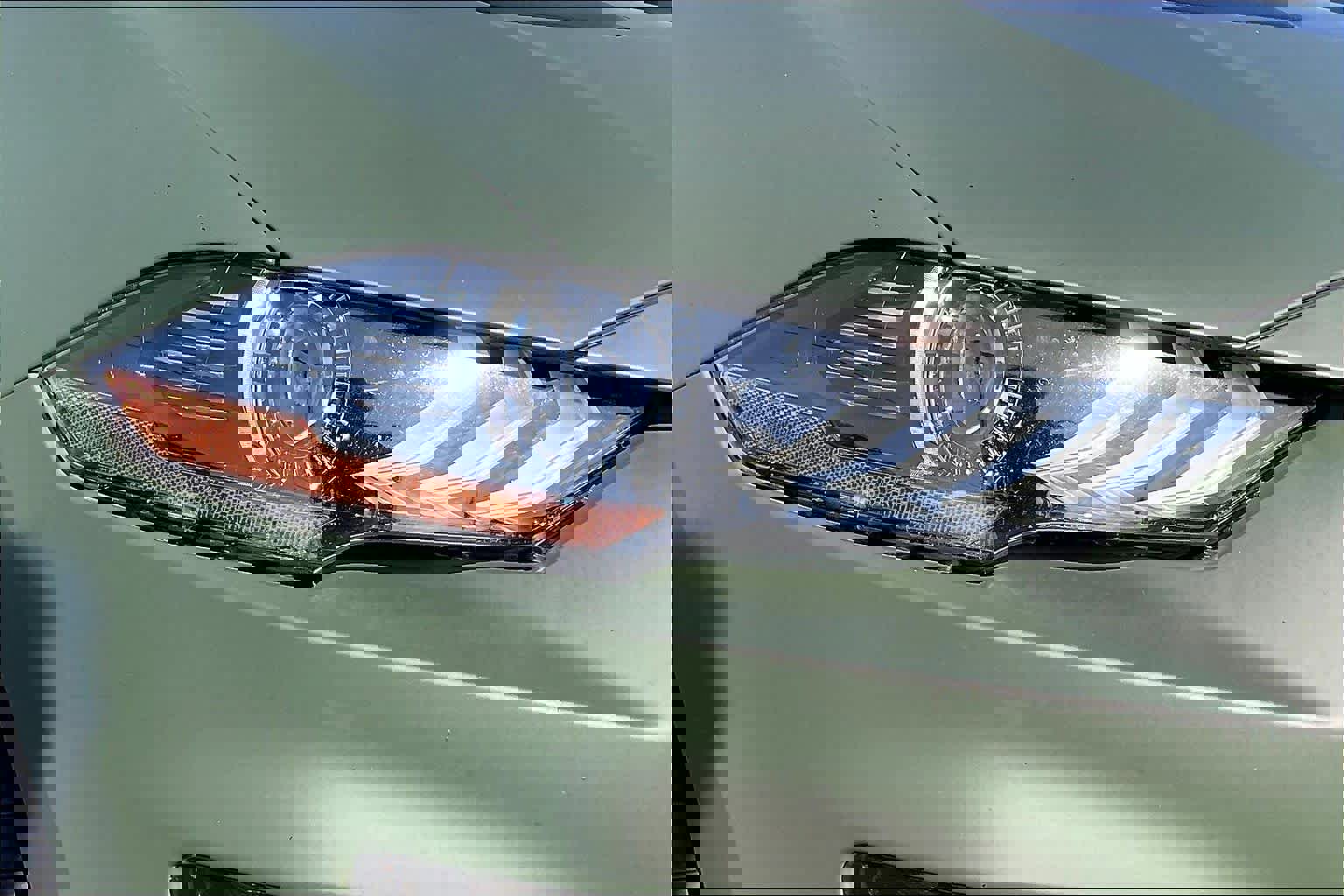 Used 2018 Ford Mustang GT Premium w/ Black Accent Package image 30