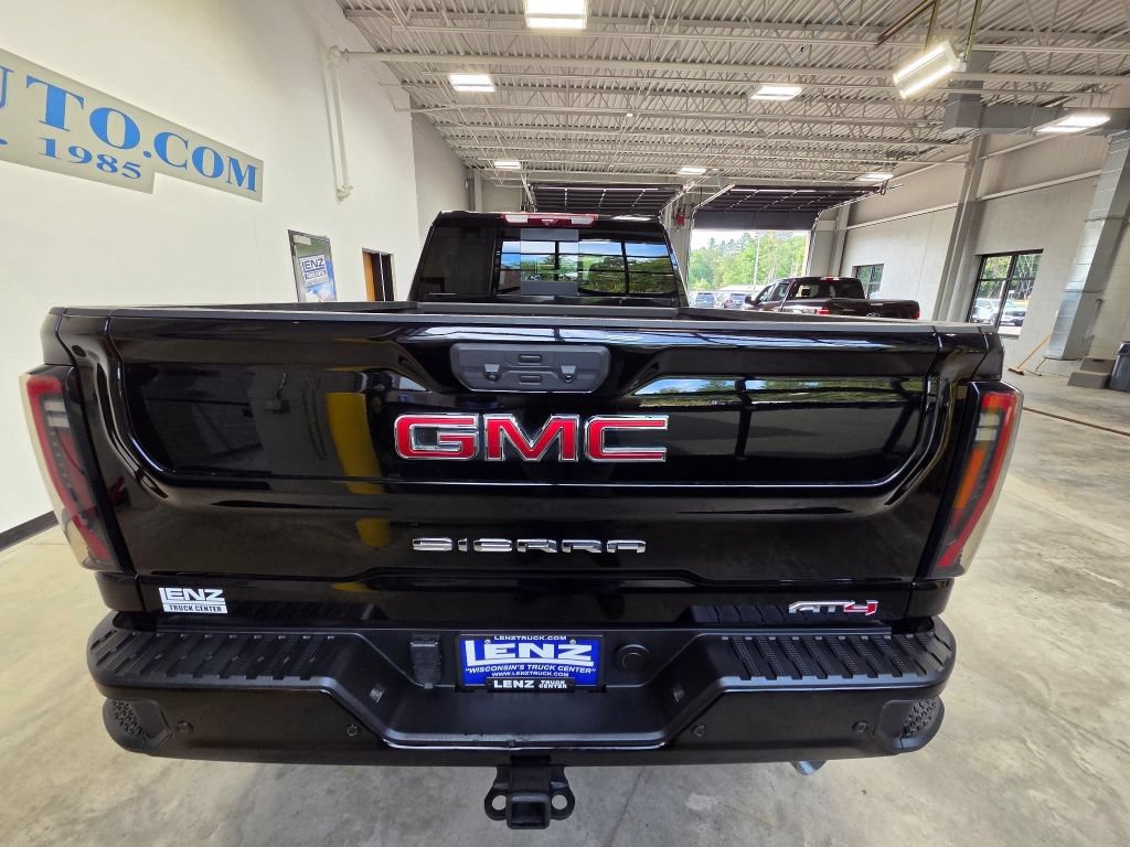 Used 2024 GMC Sierra 2500 AT4 w/ Technology Package AWD/4WD image 7
