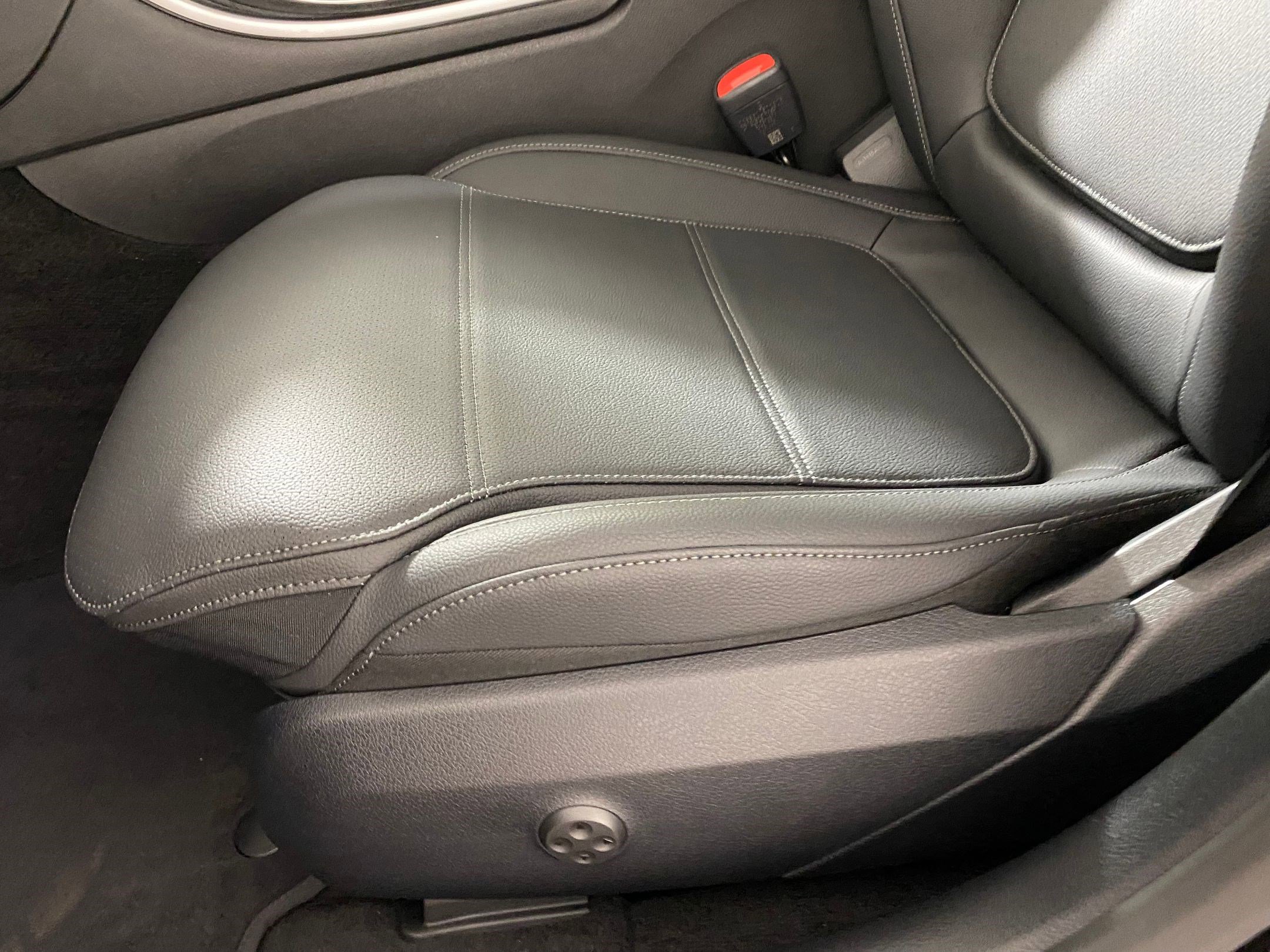 Used 2026 Mercedes-Benz C 300 4MATIC Sedan image 12