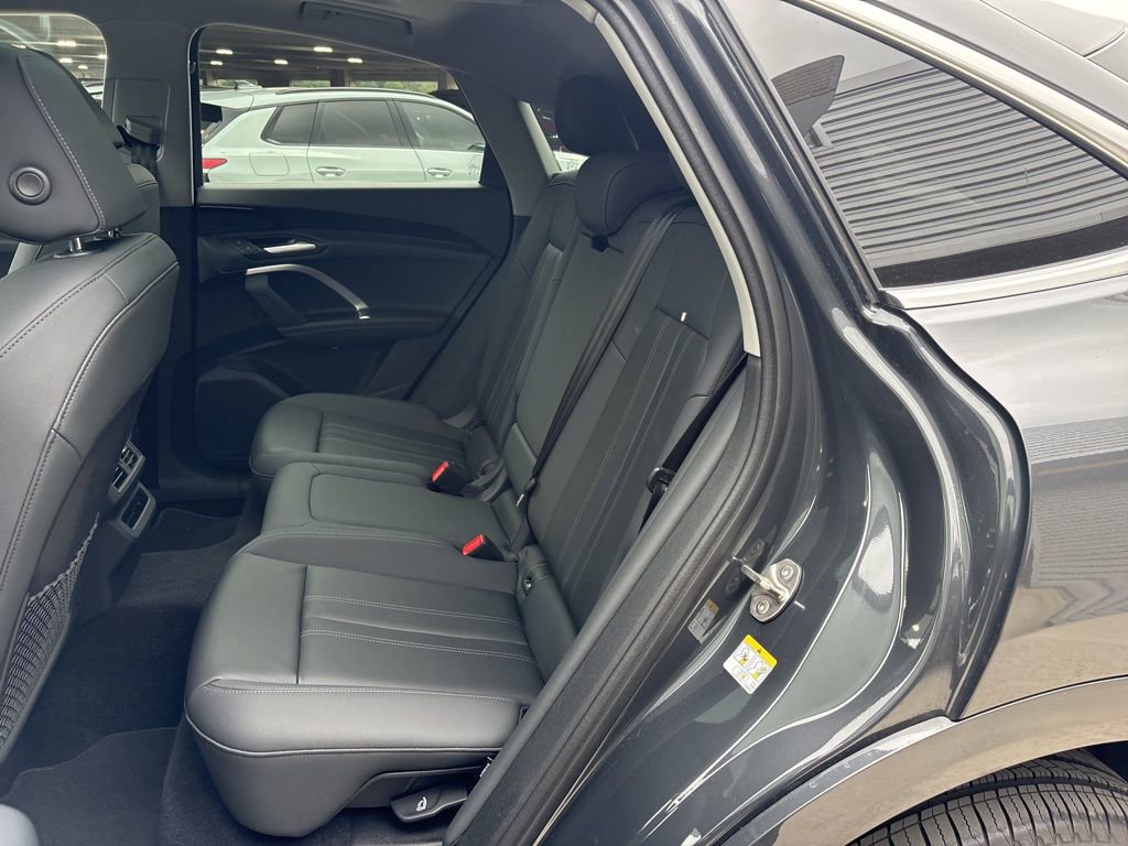 Used 2025 Audi Q5 Premium w/ Convenience Package AWD/4WD image 14